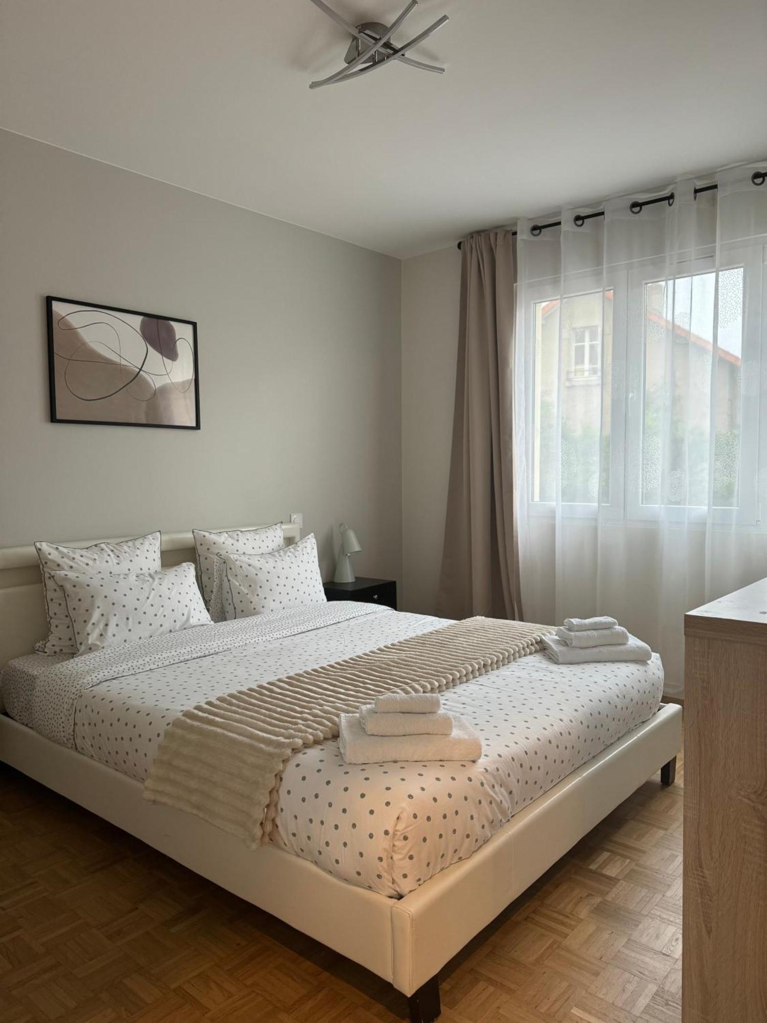 Apartment Chaleureux Et Spacieux T3 *