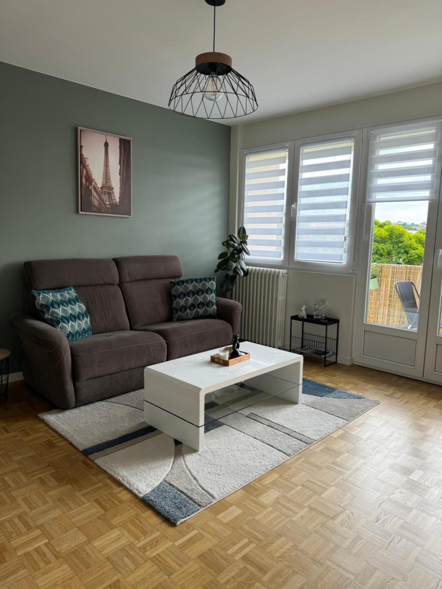 Apartment Chaleureux Et Spacieux T3 *